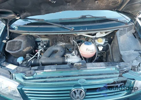 2000 Volkswagen Eurovan Mv from USA, damaged, VIN WV2MH4708YH136589